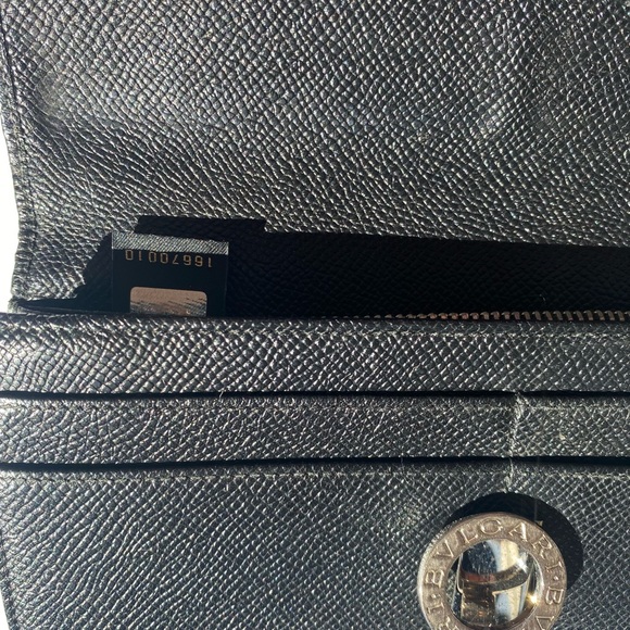 BVLGARI BULGARI Grain Calfskin Wallet in Black preowned soft close - Picture 11 of 15